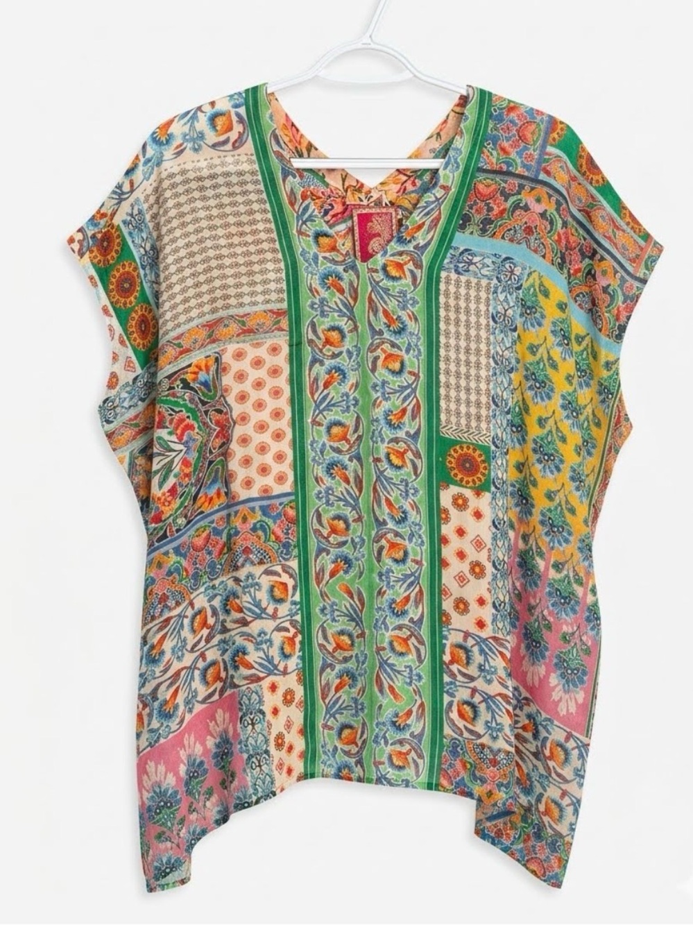 JOHNNY WAS / Diskana Alexandra V Neck / Tunic / Top/ S / Ptp-26”